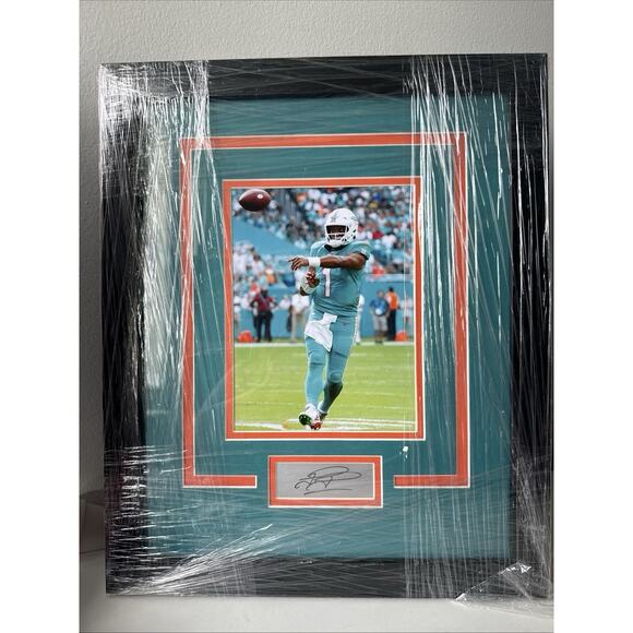 Tua Tagovailoa Signed Miami Dolphins 17x14 Framed Photo HOFSM - Picture 1 of 7